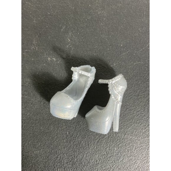 Miniature Silver Sparkly Platform High Heels Fashion Doll Shoes - Picture 2 of 2